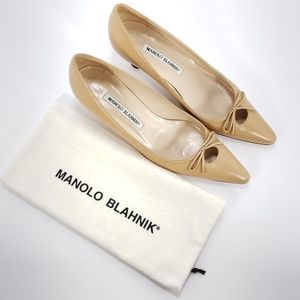 MANOLO BLAHNIK Women's Pumps Kitten Heels sz 37.5